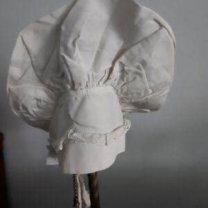 Vintage Antique, Cream Hand-sewn Edwardian child’s muslin bonnet